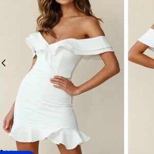 Good Reviews Off-Shoulder Ruffle Mini Dress White